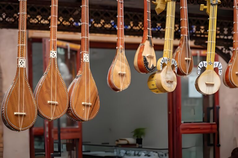 Xinjiang musical instruments 02